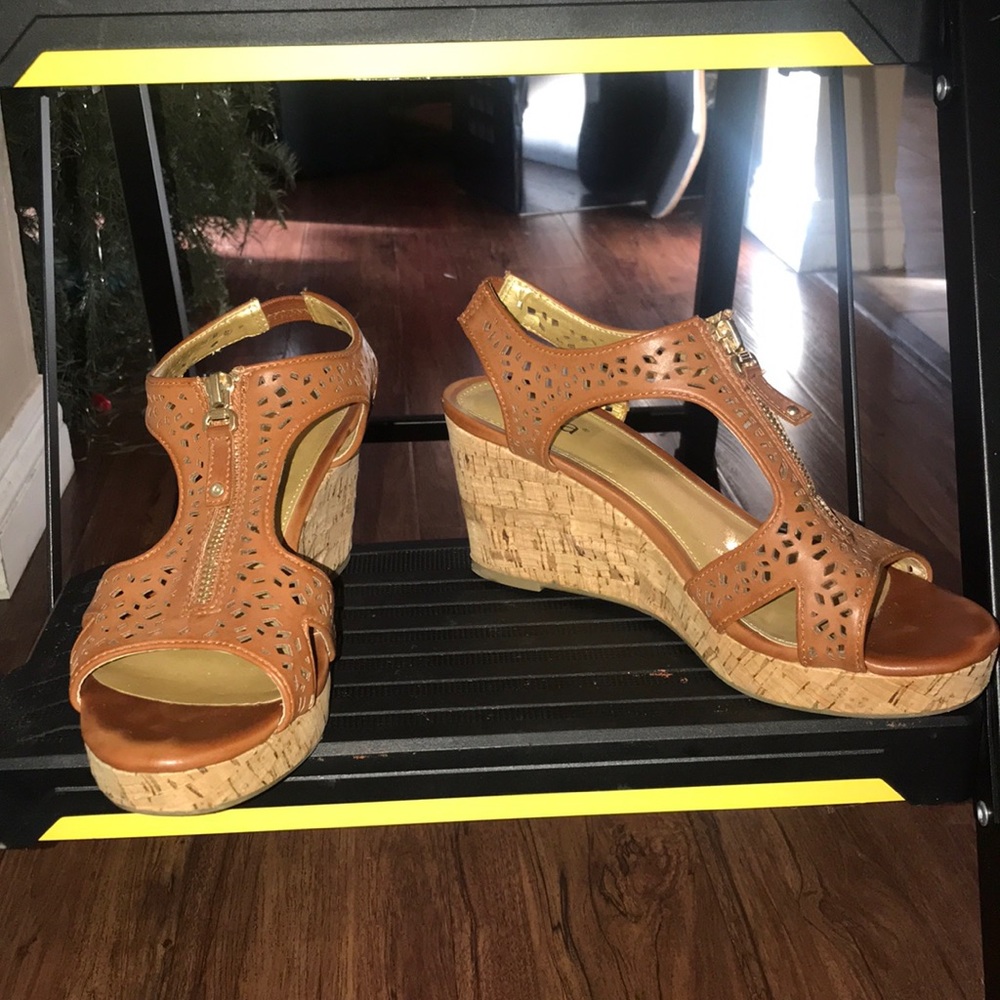 Brown Wedges